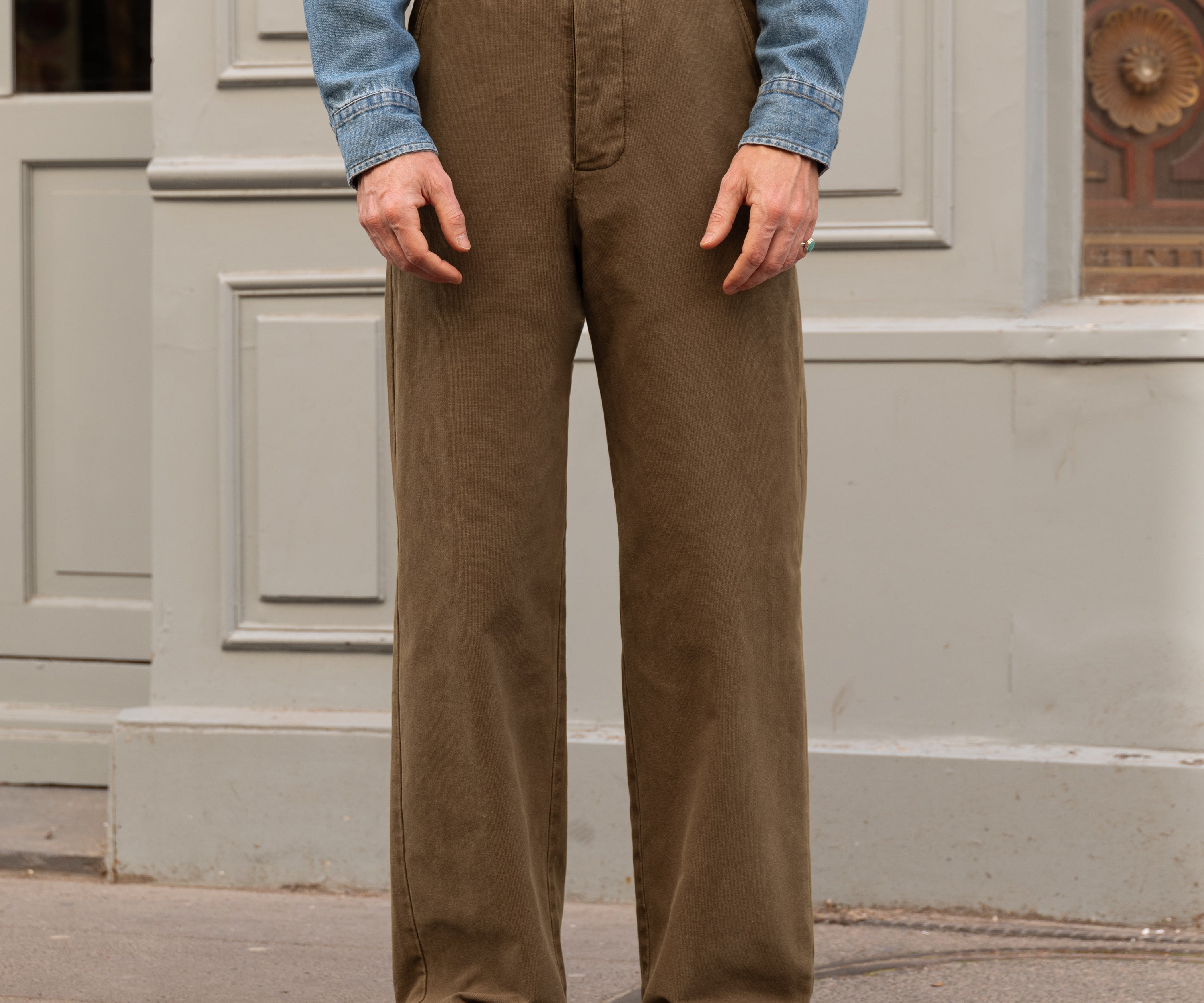 THE UNIFORM CHINO PANTS Pants US26 / BROWN - BRUT Clothing US