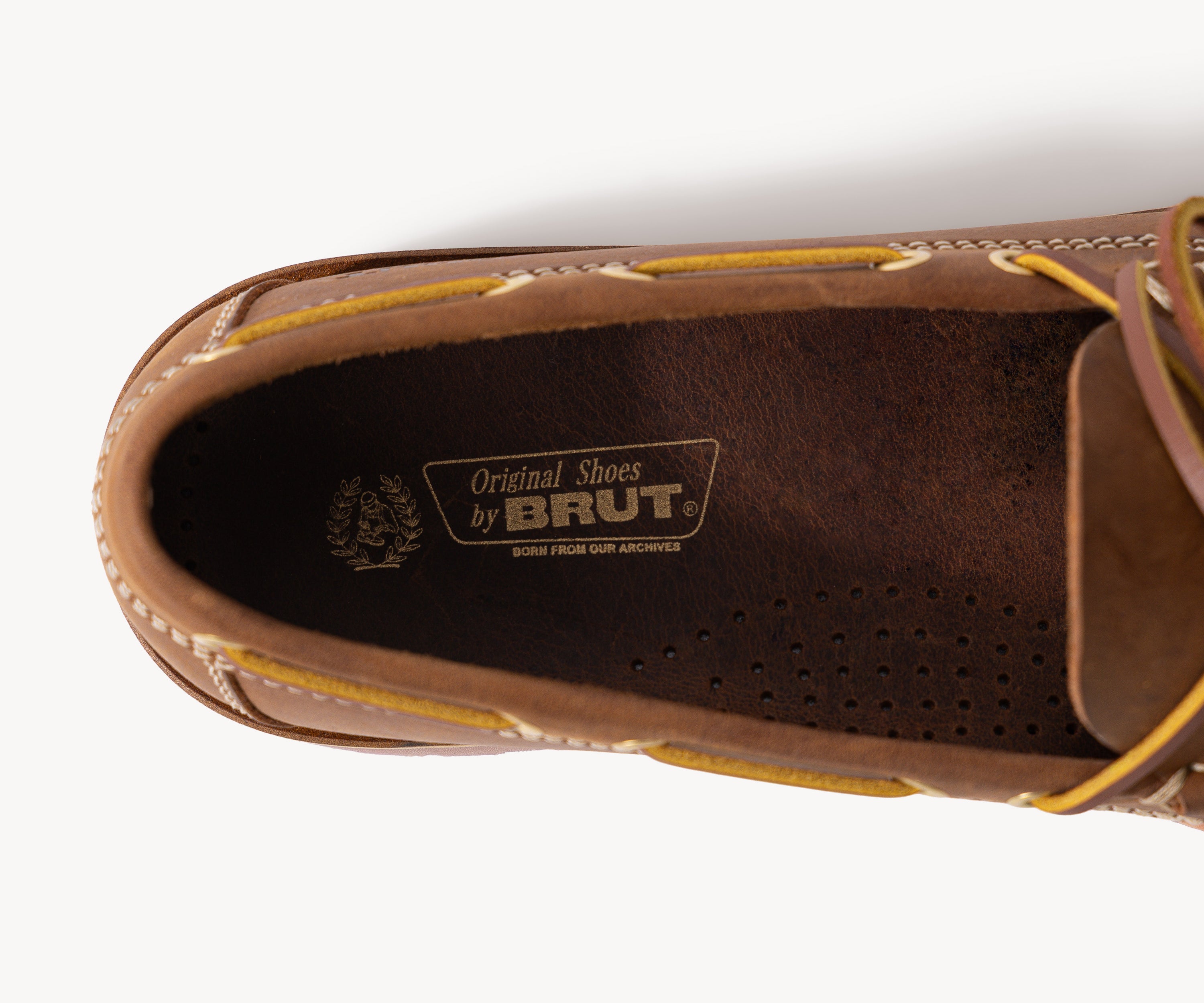 THE BOAT SHOES Socks and Shoes 39EU / 6.5US / BROWN - BRUT Clothing US
